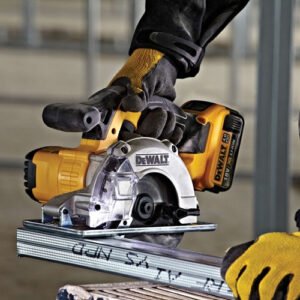 DEWALT Cordless Metal Cutting Saws